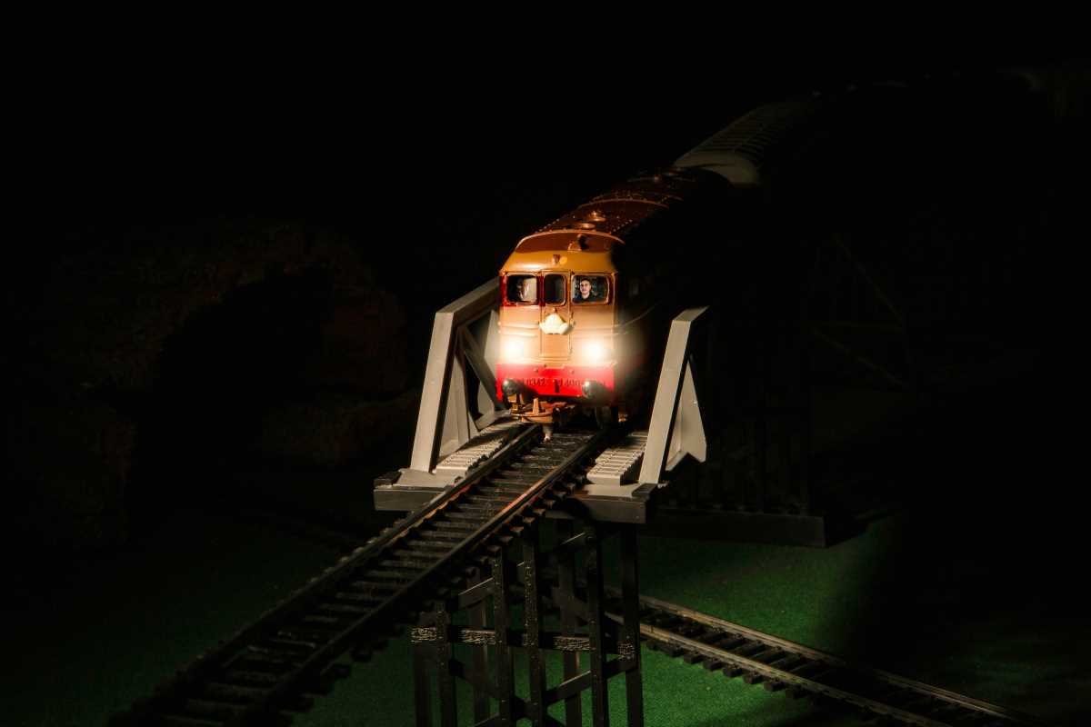 Top Model Train Scenery Techniques for Realistic Layouts
